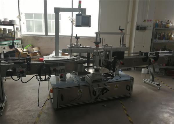 Plastic Bottle Labeling Machine For Chemical Products , PLC And Touch Screen