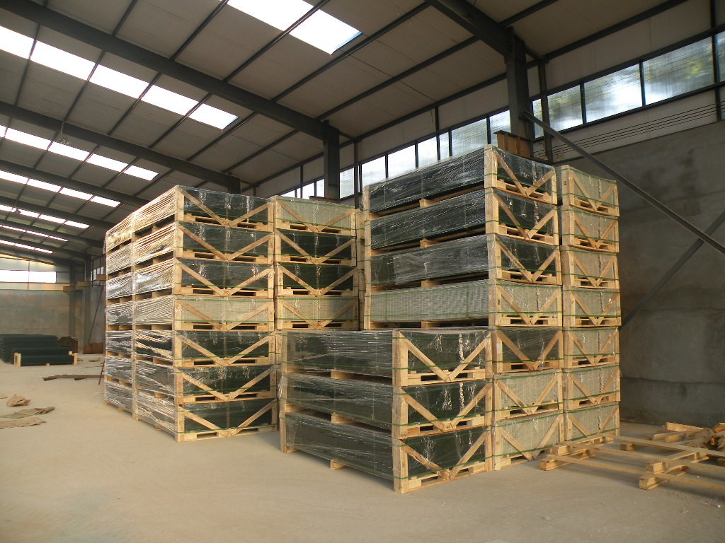 Galvanised Wire Mesh Panels / Factory Or Garden Fence Wire Mesh