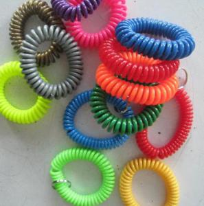 Quality Customized different color soft expanding wrist band coils key chains without key ring wholesale