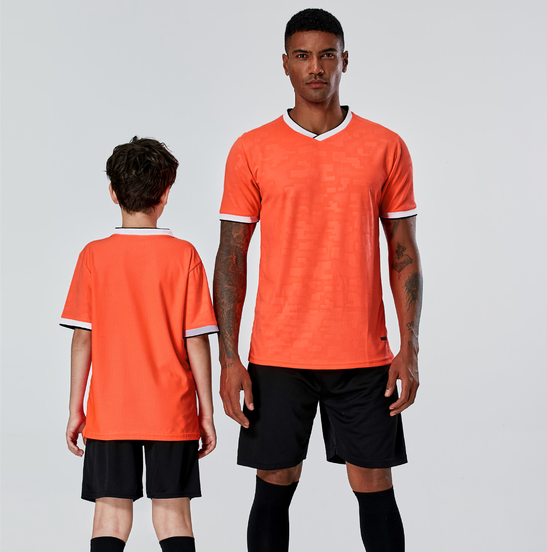 High quality Polyester Material Cheap accept custom Soccer Uniform men Set referee uniform soccer