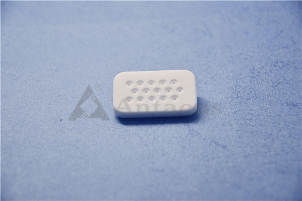 Battery Ceramic Electronic Components Alumina Porcelain Anti Corrosion ISO14001