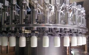Quality Stainless Steel 48000 BPH Milk Filling Machine wholesale