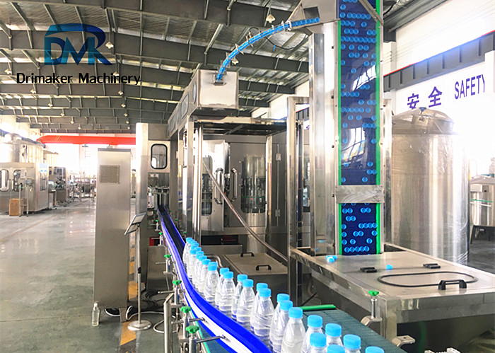 10000 Bottles Per Hour Water Bottling Machine With 8 Heads Capping