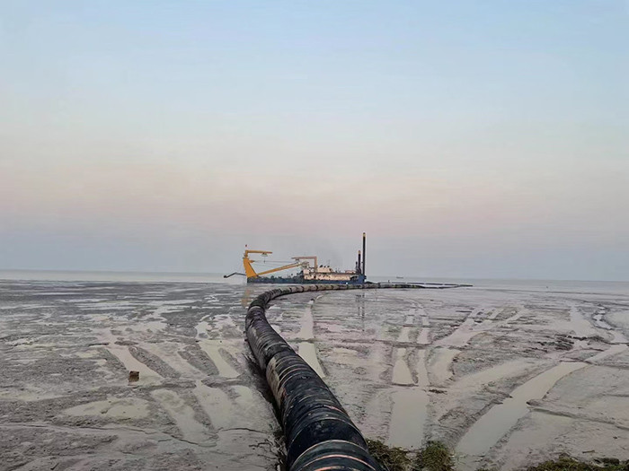 200mm Cutter Diameter Dredger Ship With Diesel Engine For Up To 30 Meters Dredging Depth
