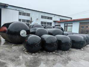 Quality High Performance Black Marine Pneumatic Fender Dock Floating wholesale