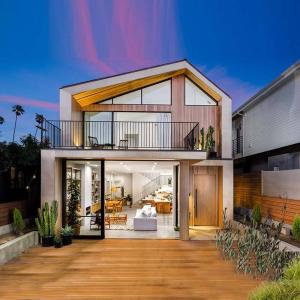 Quality ICC EN-1090 Light Steel Frame Wall For Building Construction Family Houses Prefab Homes wholesale