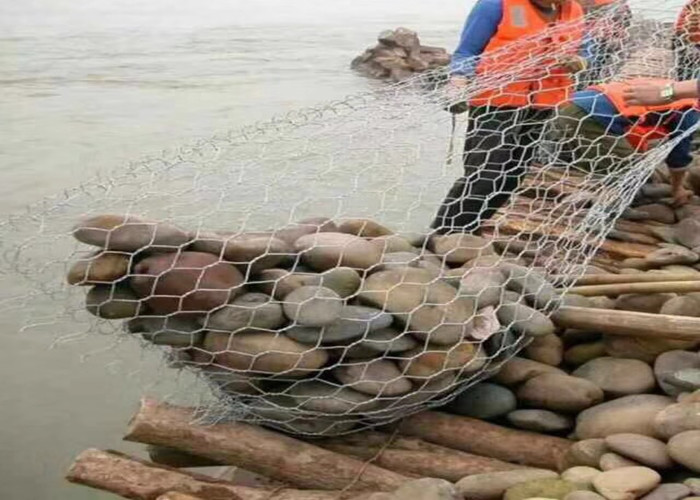 Roadway Protection double twisted Welded Mesh Gabions