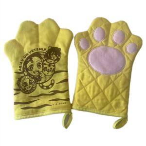 Quality New Design Cartoon Tiger Paw Cotton Oven Gloves Heat Resistant For Baking wholesale