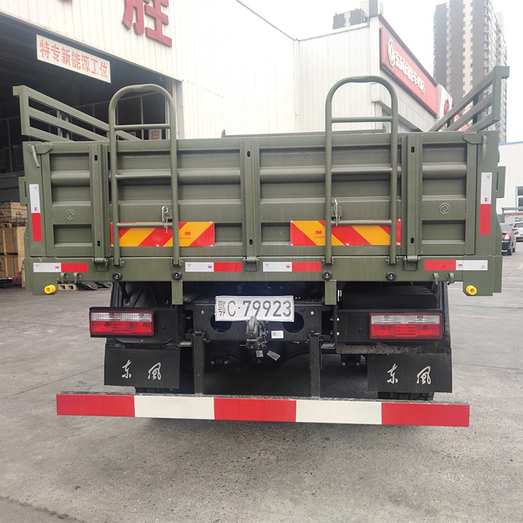 6 Cylinders All Wheel Drive Double Cabin Pickup Truck With Diesel Engine And Camera