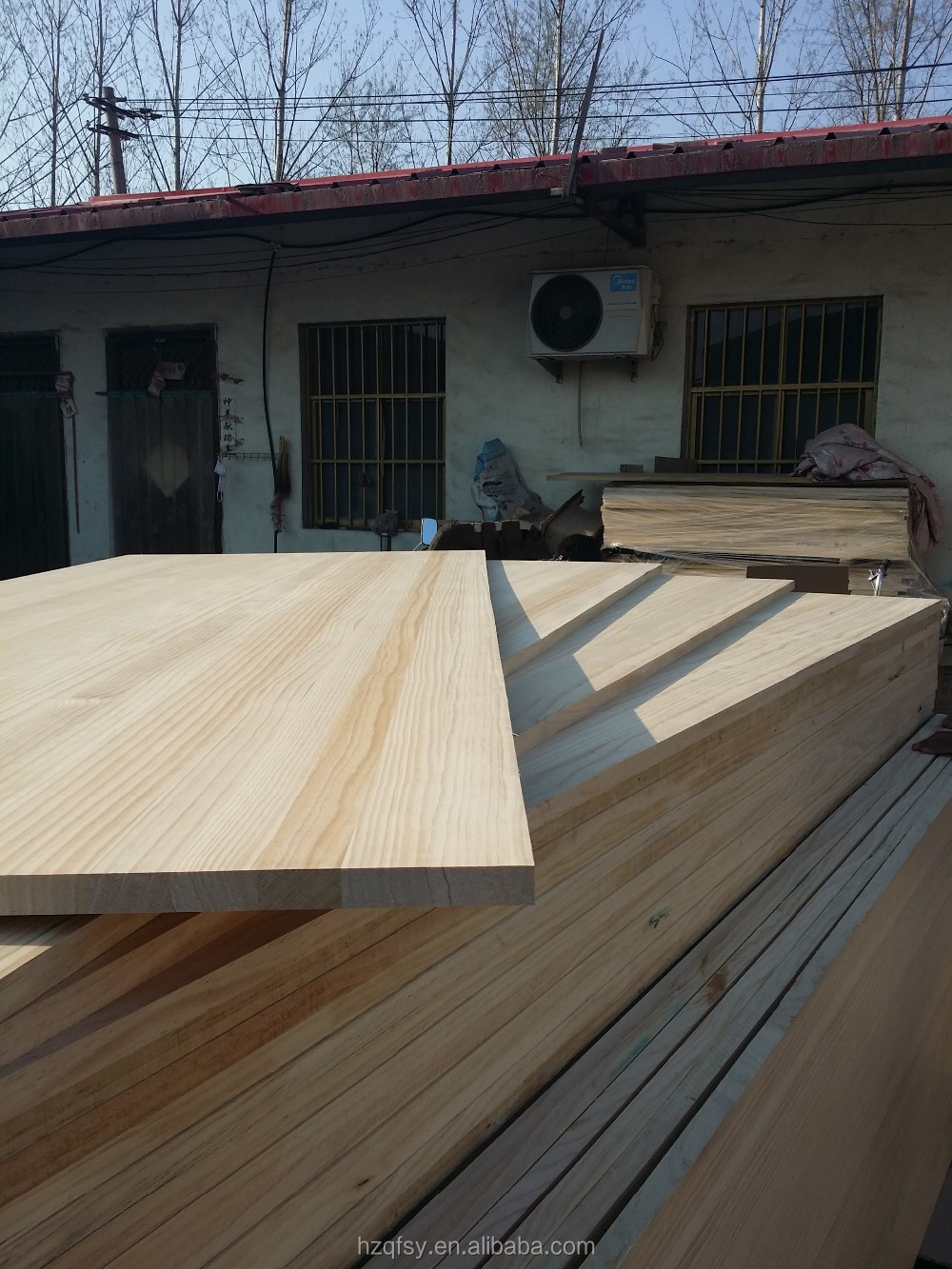 Pine Board Customizable Solid Pine Wood Board Natural or Bleached BC Grade