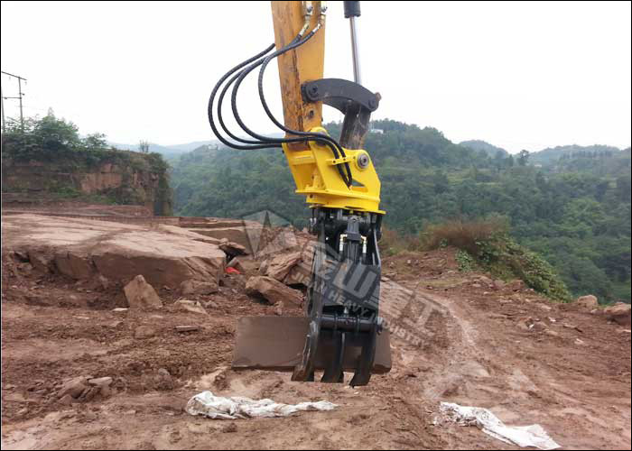 Stone Excavator Rock Grab , Excavator Rotating Grapple Fit Mini Excavator Hitachi ZX60