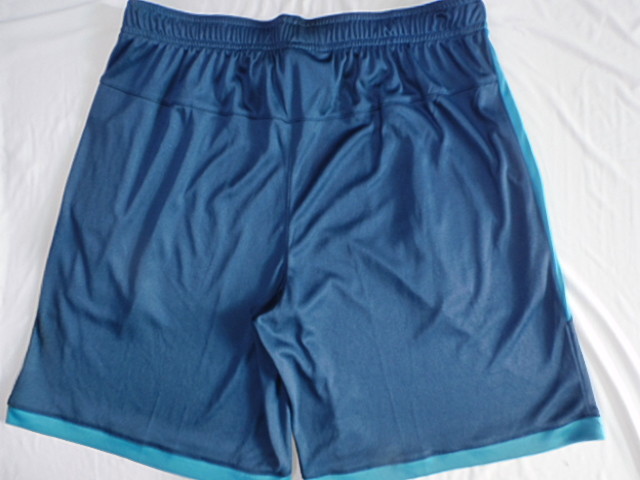 Knee Length pantone Colors OEM Accepted Gym Shorts With Phone Pocket