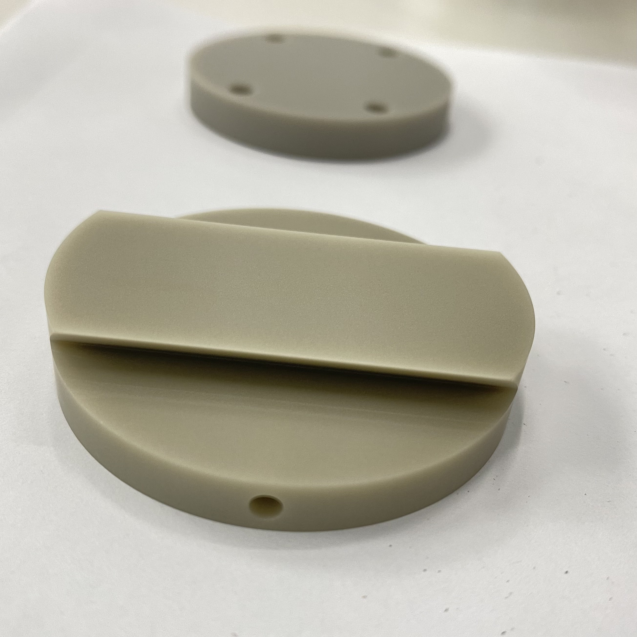 High Purity Customized Aluminum Nitride Ceramic Parts Insulating Parts