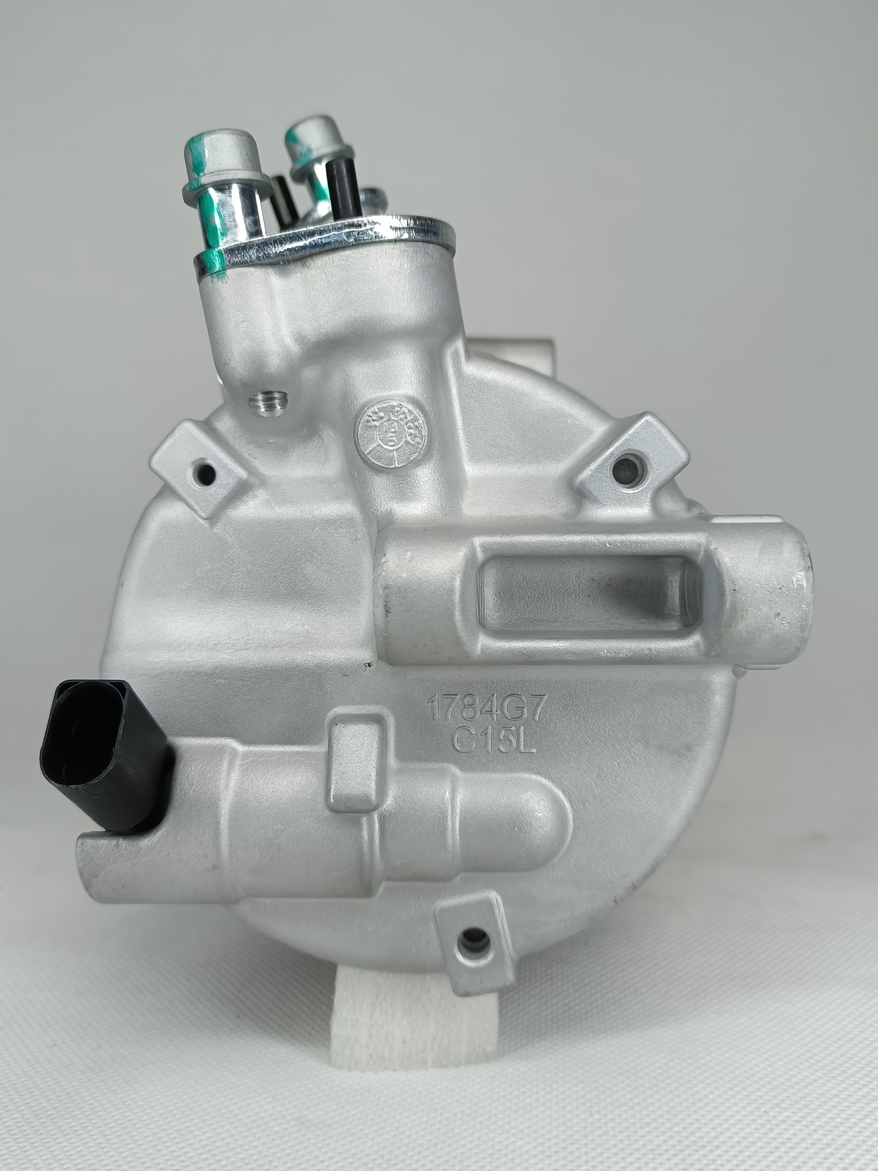 Auto AC conditioning compressor Volkswagen for Tiguan Sagitar CC 1KD820803H 1KD820803M 1KD820803K 1KD820803L