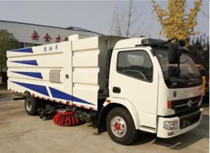 Quality Dongfeng Road Sweeper Truck / Road Cleaning Truck With Cummins Engine wholesale