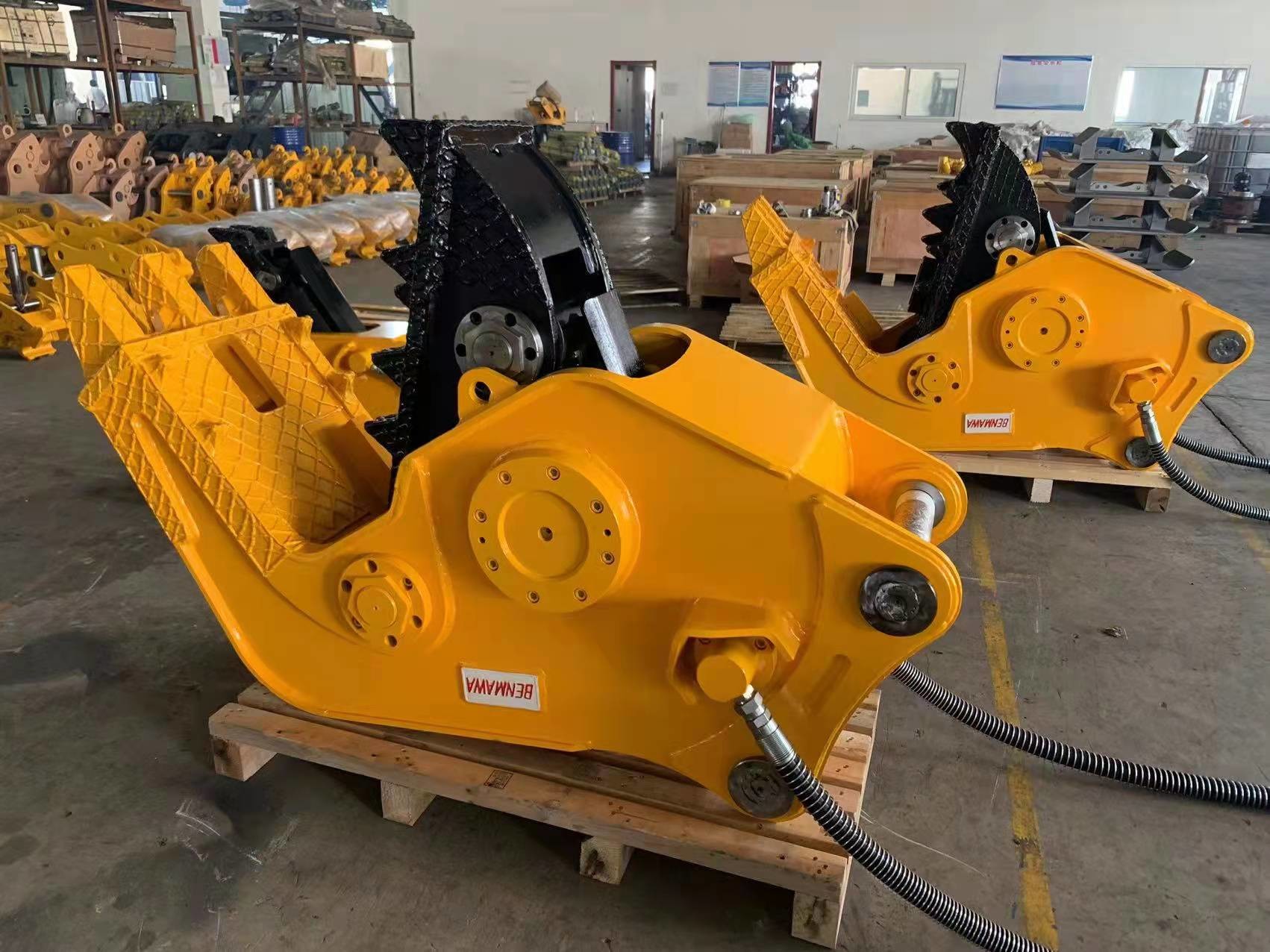 Manufacturer Wear Resistance Excavator Attachment Hydraulic Crusher Pulverizer For Sanny Hitachi Komatsu Etc