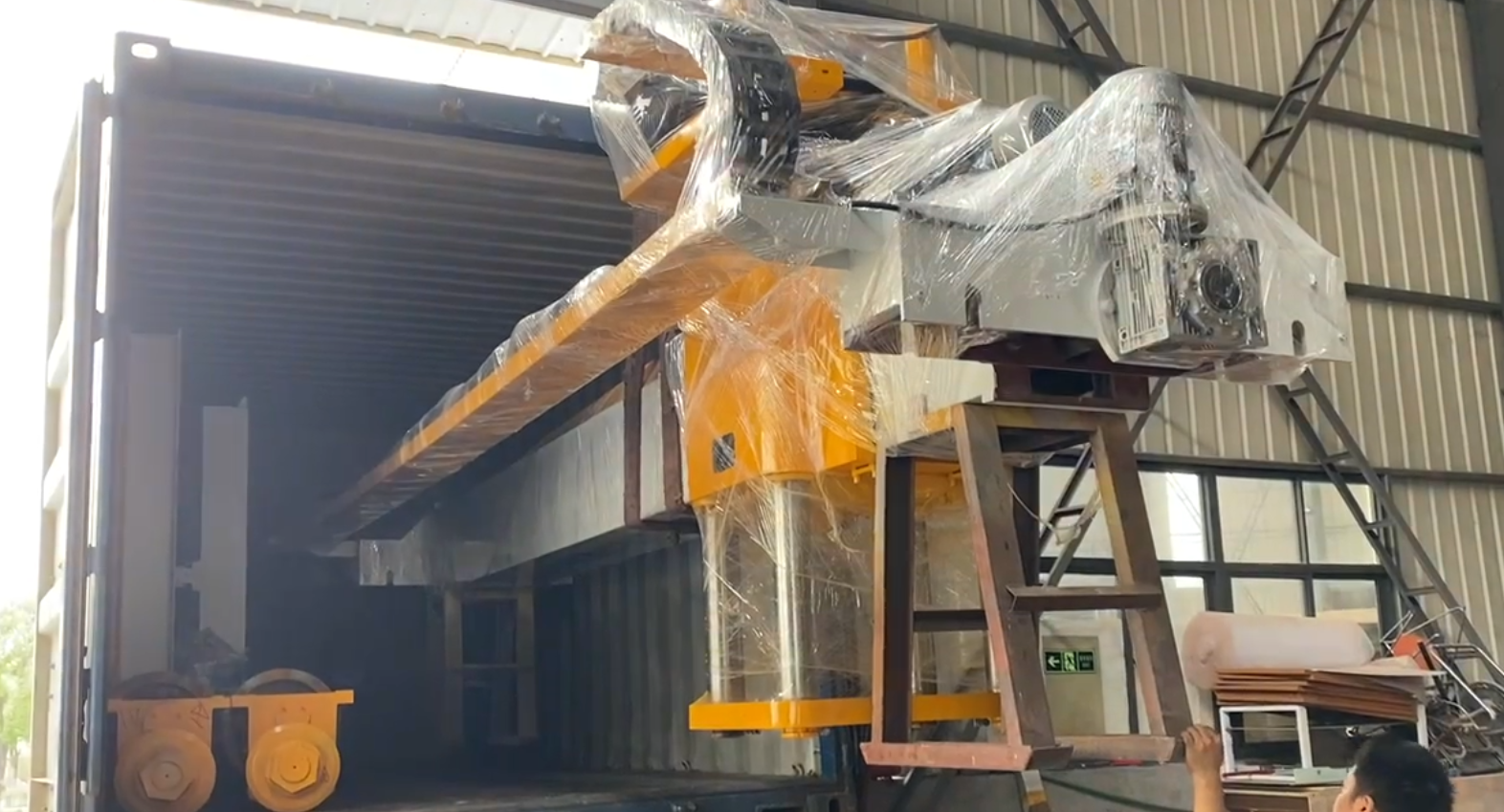 Single Disc Medium Block Cutting Machine For Stone Fabrication And Construction Projects