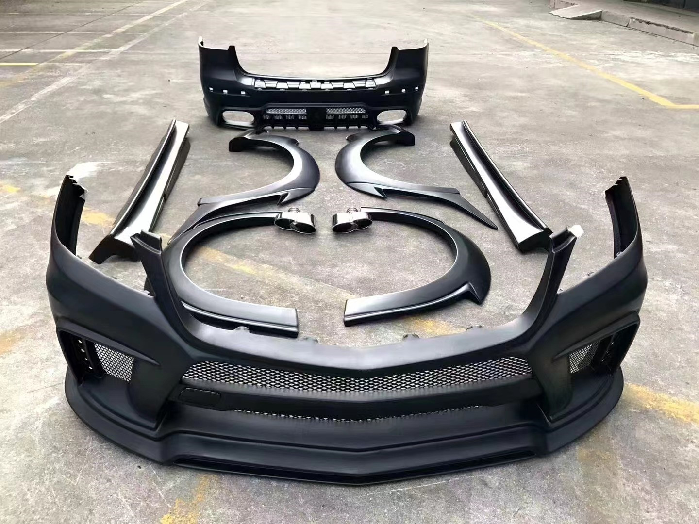 WALD Style Body Kit for Mercedes W166 ML350 ML400 ML63 Body Kit Front and Rear Bumper Wide Bodyki