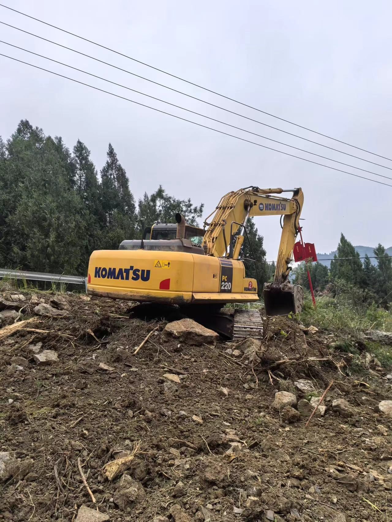 Original Japan Brand Komatsu Used Backhoe Excavator Pc200-8 With Huge Capacity For Mining