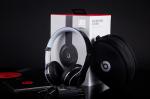 Dr Dre Beats Headphone - The Beats Solo 2 On-Ear Headphones Luxe Edition - with
