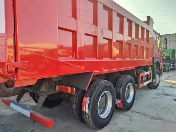 Used Sinotruck HOWO 371HP/375 HP 4X2 Euro 2 Large Cargo Dump Truck for Your