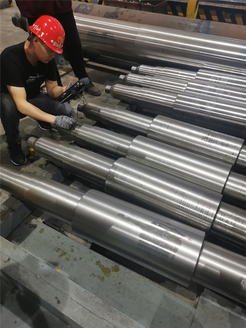 Free Cutting C50 Steel Round Bar with Black Polished Oiled Surface