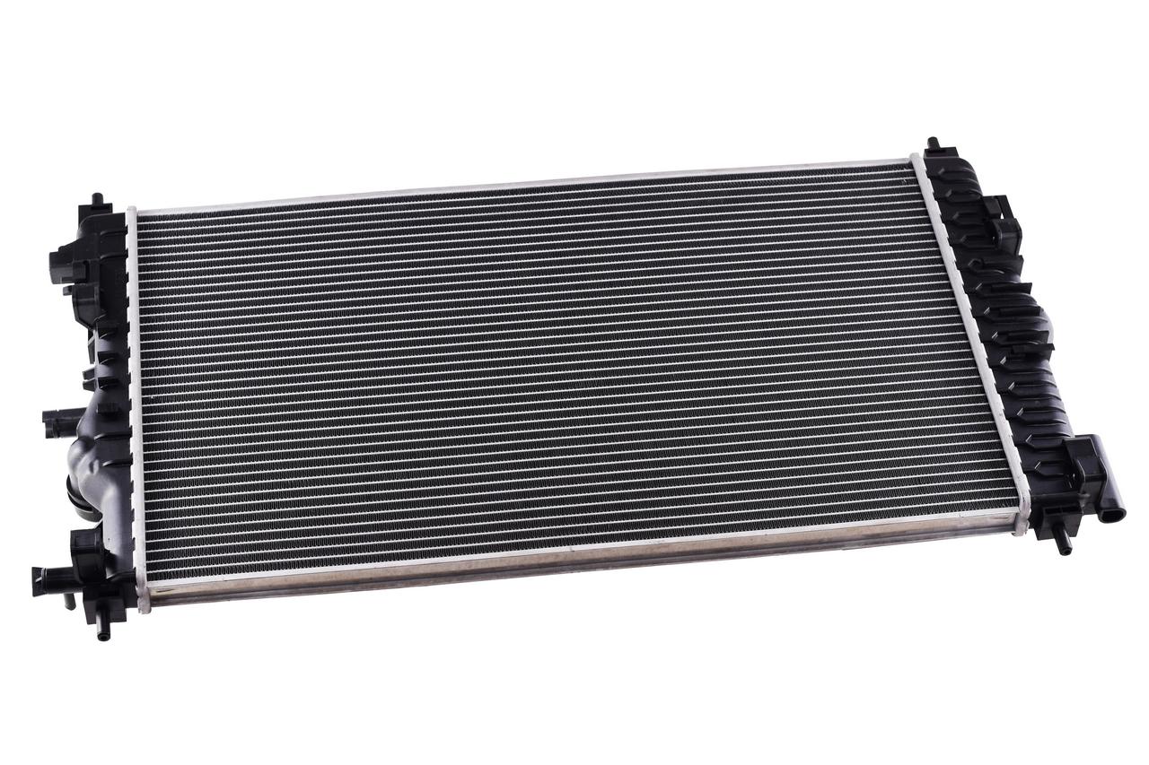 Aluminum Radiator Plastic Water Tank for Chevrolet Cruze and Buick Excelle Automatic 13427810