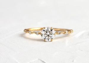 Quality 1.0ct Moissanite Diamond Rings , Round Cut Engagement Rings 6.5MM ODM wholesale