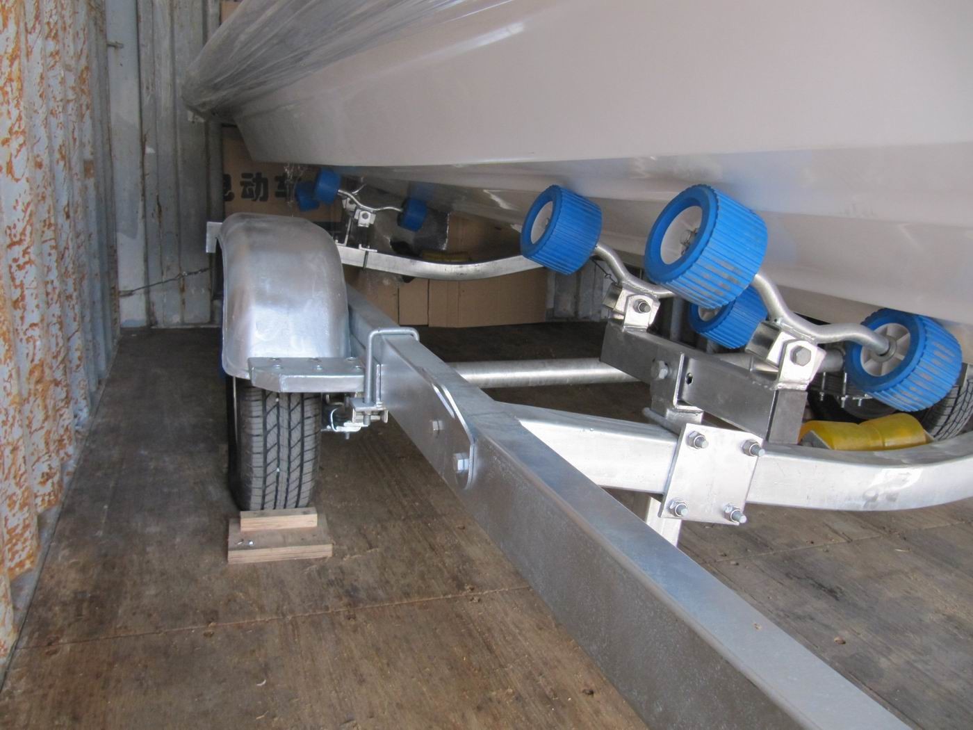 Professional Galvanized Steel Boat Trailer 550cm Durable Single Axle Boat Trailer