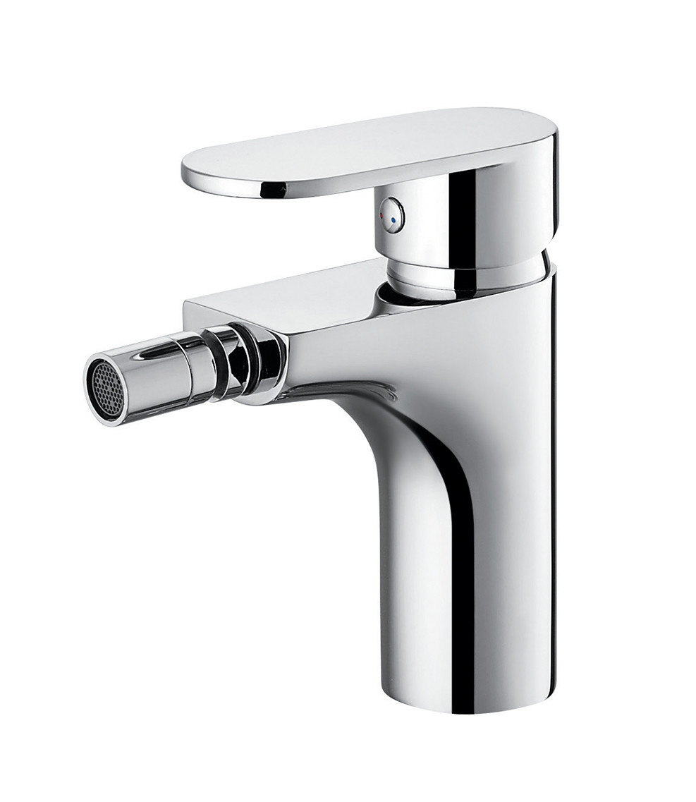 Elegant Single Handle Bidet Faucet With 360° Swivel Nozzle Wear Resistance