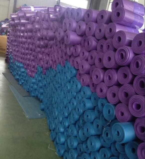 1.73M 6MM 8MM PVC Gym Anti Slip Exercise Mat Environmentally Friendly Exercise