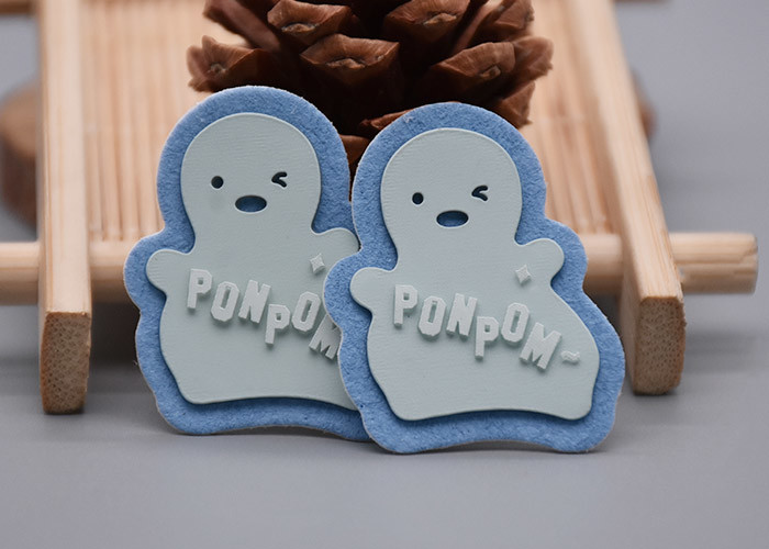 White Microfiber Customized Printed Label Thick Plate Silicone Logo For Clothing
