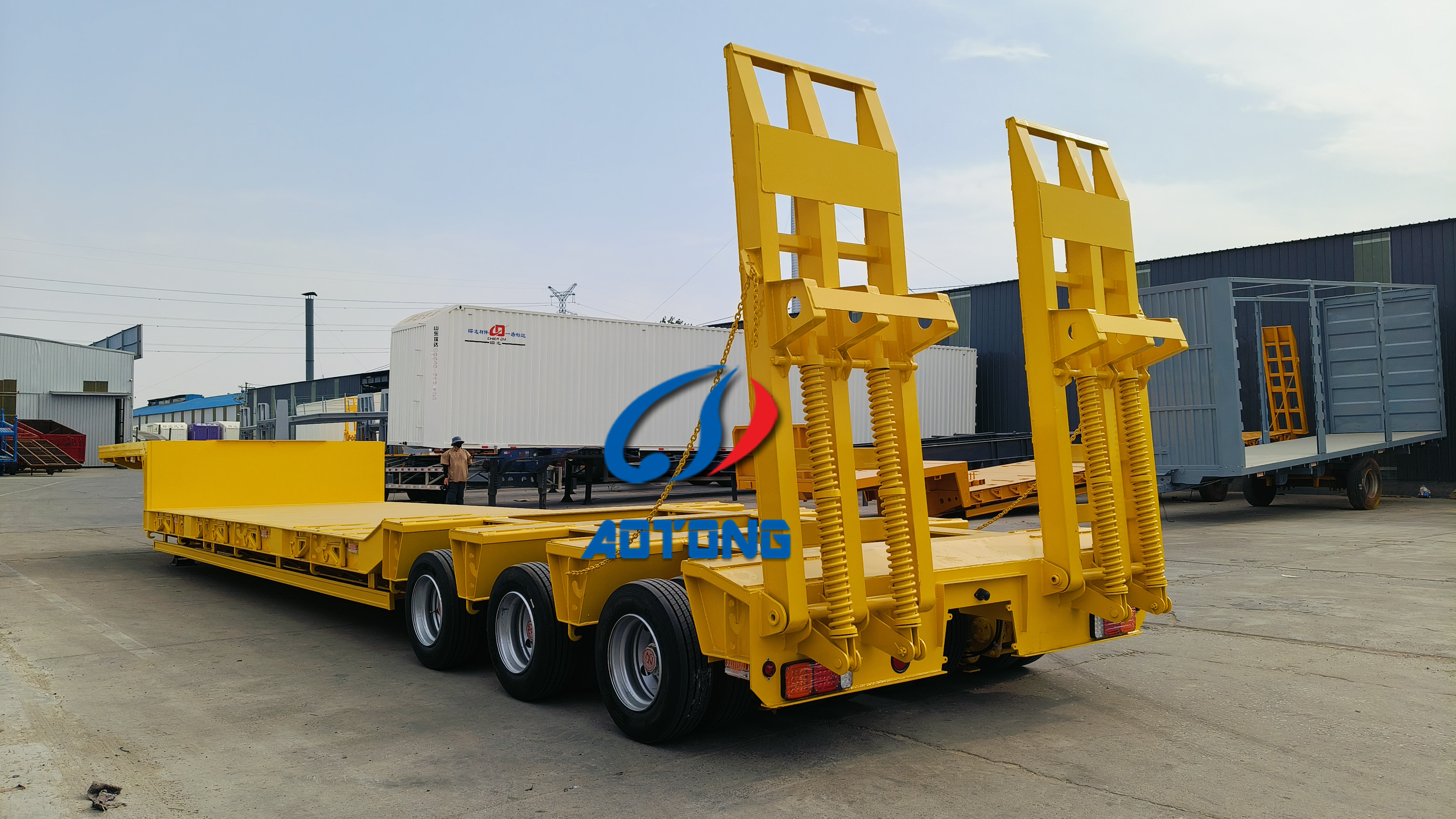 Detachable Gooseneck Lowboy Truck Trailers for Heavy Equipment Machinery Transport