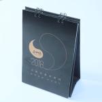 Beautiful Desk Wall Calendar Middle Size Black Inner Paper With 2 * 2 Spiral