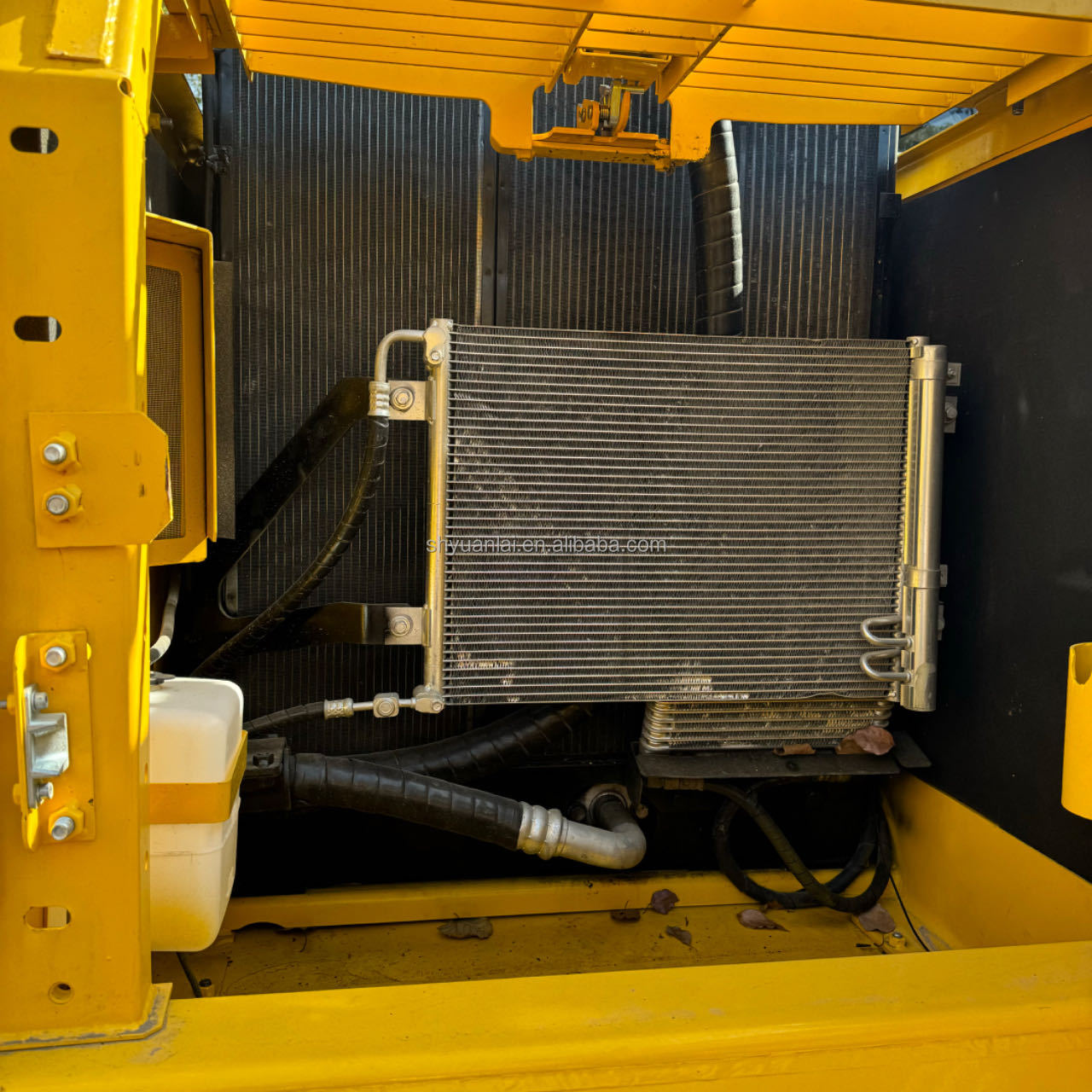 Used Komatsu PC210LC Crawler Excavator with Low Working Hours and High Operating Weight