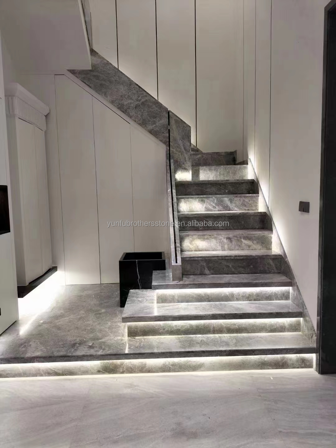 Modern Polished Beige Marble Stairs for Hotels and Villas Graphic Design Flooring