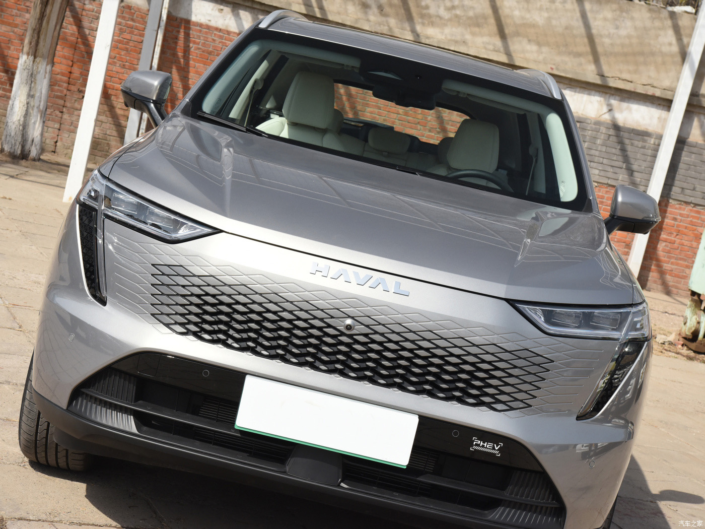 Trumpchi Fierce Dragon MAX 2023 Electric Car 1.5L HI4 105 4DW Flagship Energy Vehicle with Cruising Range of 105 km
