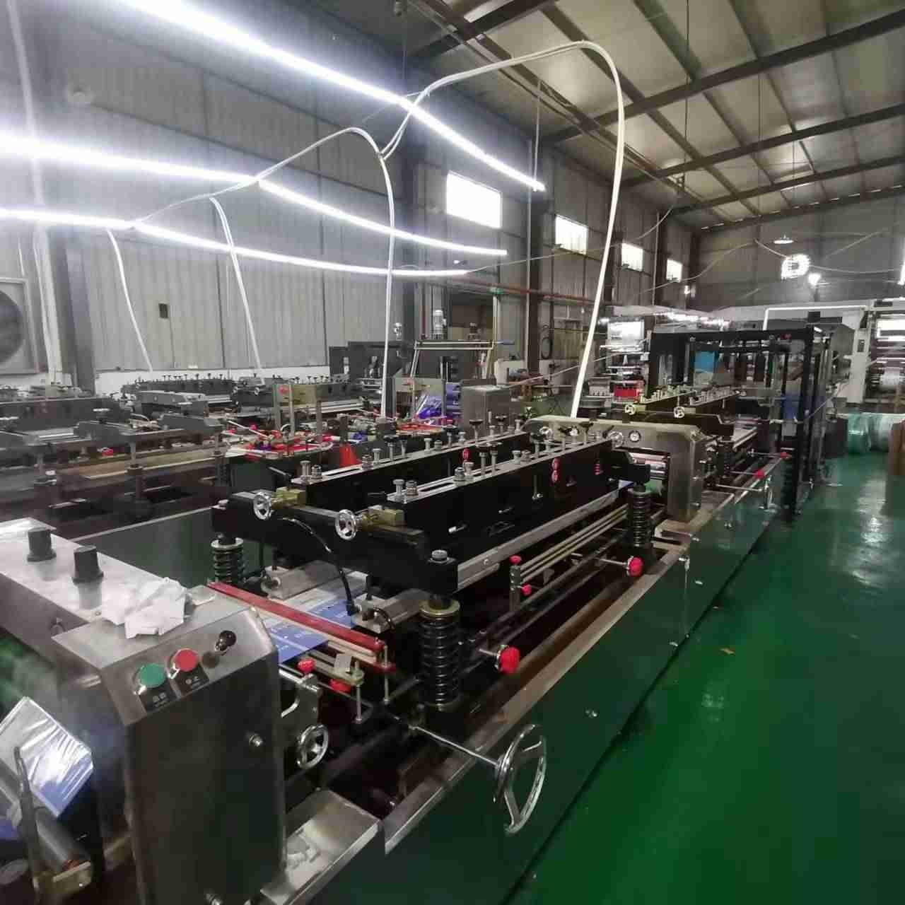 Bag Making Length 440mm Zipper Bag Making Machine With Three Side Sealing Type