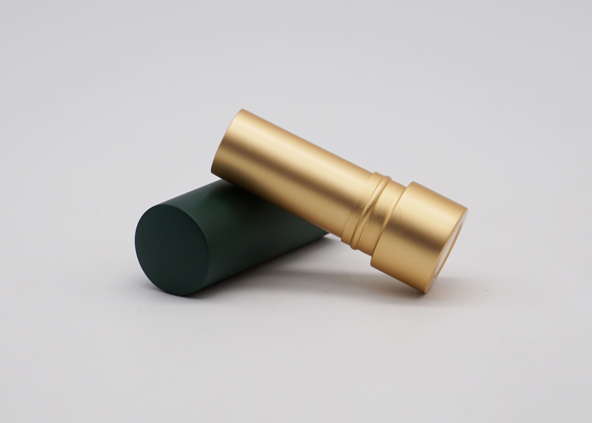 Cylindrical 3.5g Green Color Empty Lipstick Tube Hot Stamping Logo