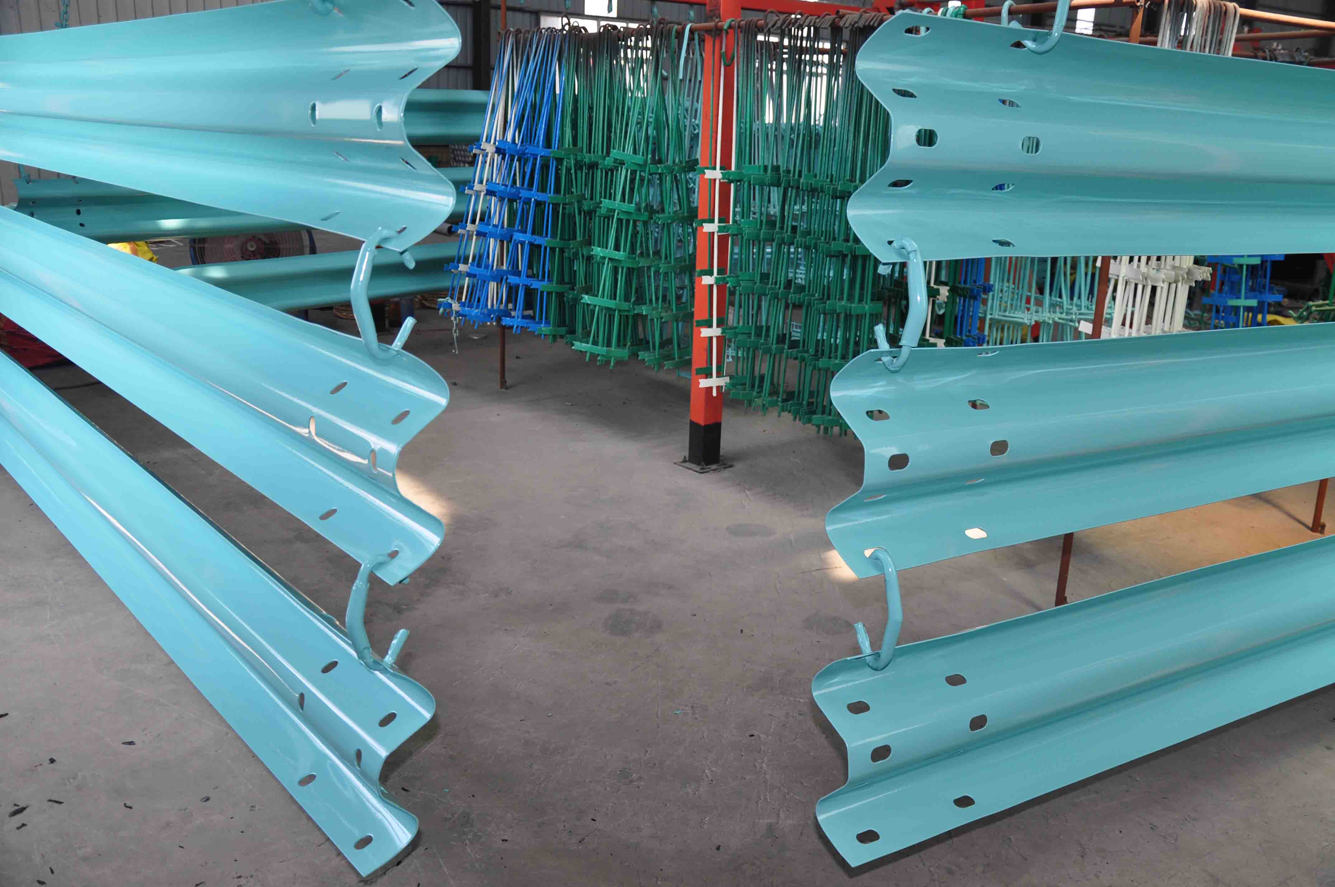 Q235 Q345 Galvanized Steel Highway Guardrail Bracket with Customized Specifications