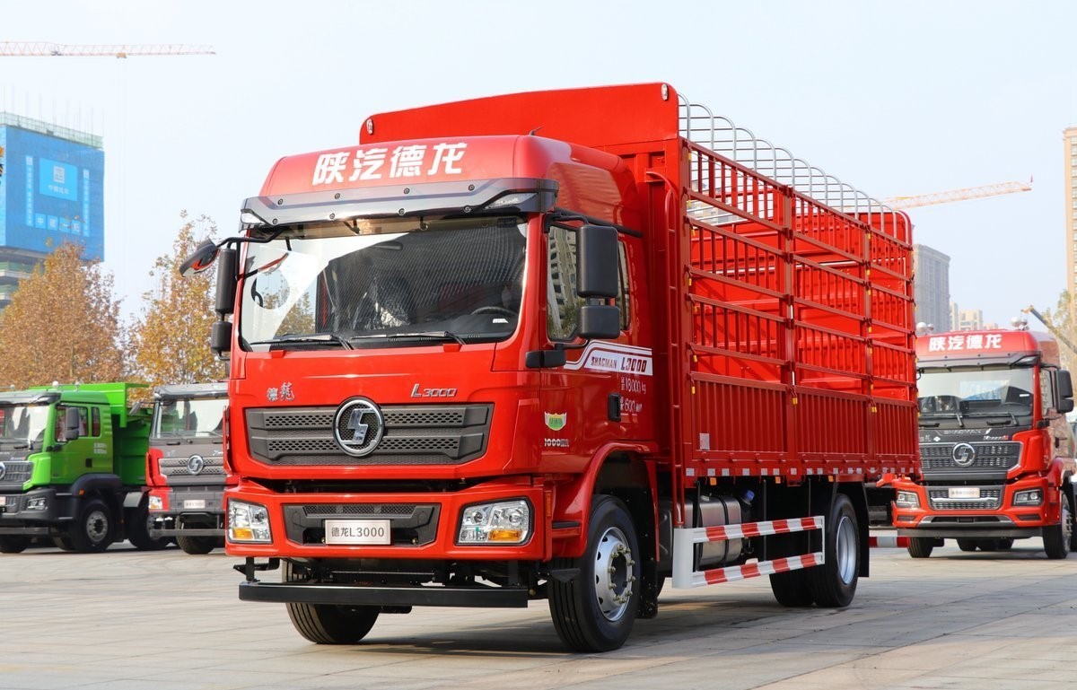 Left Steering Shacman L3000 Dry Van Sidewall Cargo Truck 6 Wheels Lorry Truck