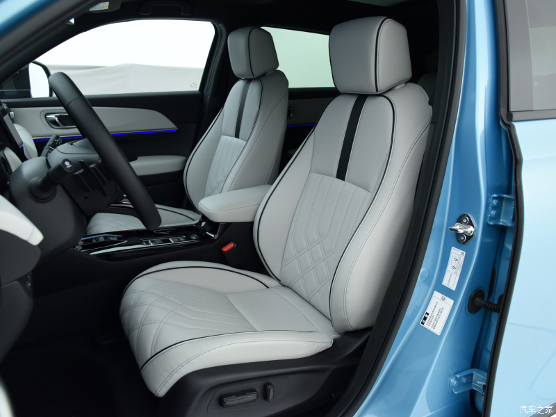 The Chinese-made five-door five-seat new-energy small SUV Dongfeng Hon da eNS1 has a range of 510 kilometers used car
