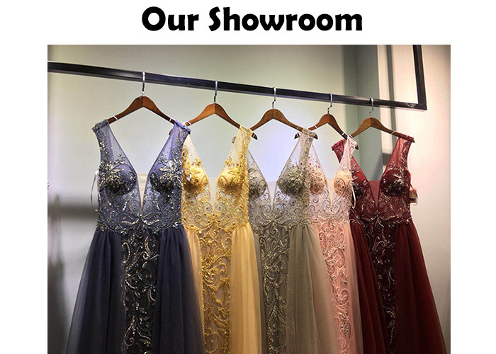 Tulle V Neck Ball Gown Backless / Long Tail Navy Blue Beaded Prom Dress