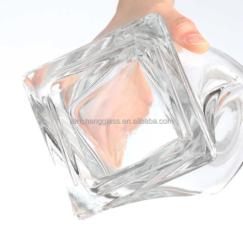 Luxury Crystal Glass Bottle 750ml Cognac Napoleon Brandy Bottle with Rubber Stopper
