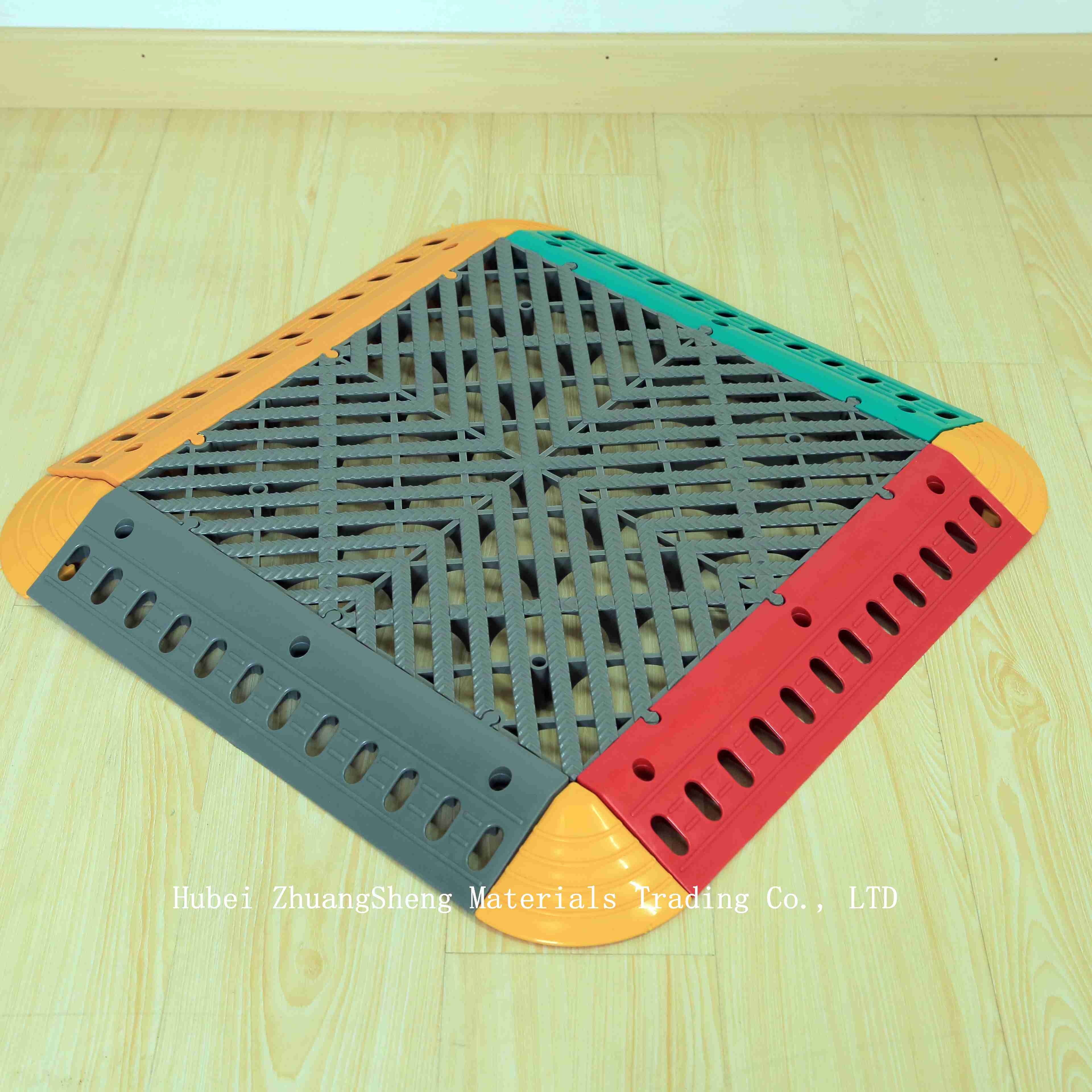 3.9mm Plastic Permeable Floor / Car Wash Grille Floor / Corrugated Plastic Floor Protection Sheets Board