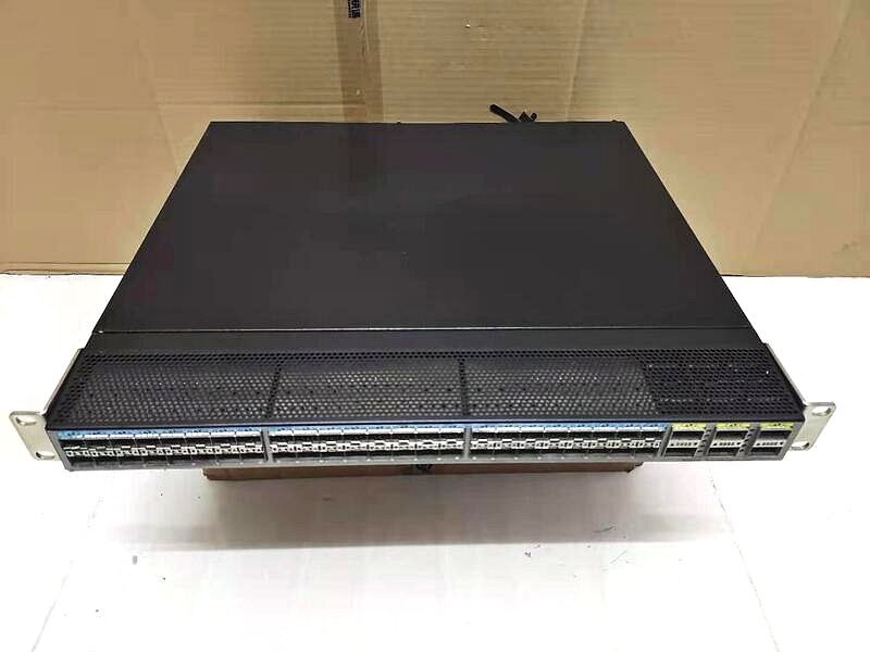 Customized Size Switch CE6851-48S6Q-HI 48-Port 10G SFP and 6-Port 40GE QSFP with 2*FAN Box Port-side Intake AC Power Supply