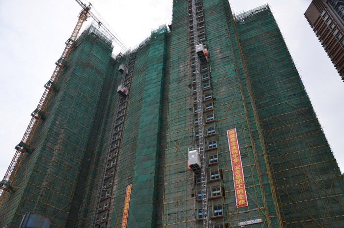 SC300/300 Construction Hoist Elevator , 3000kg/Cage Rack Pinion Hoist