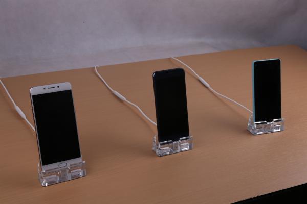 COMER desktop charger stand With 4 Ports Charger Display for Mobile phone retail