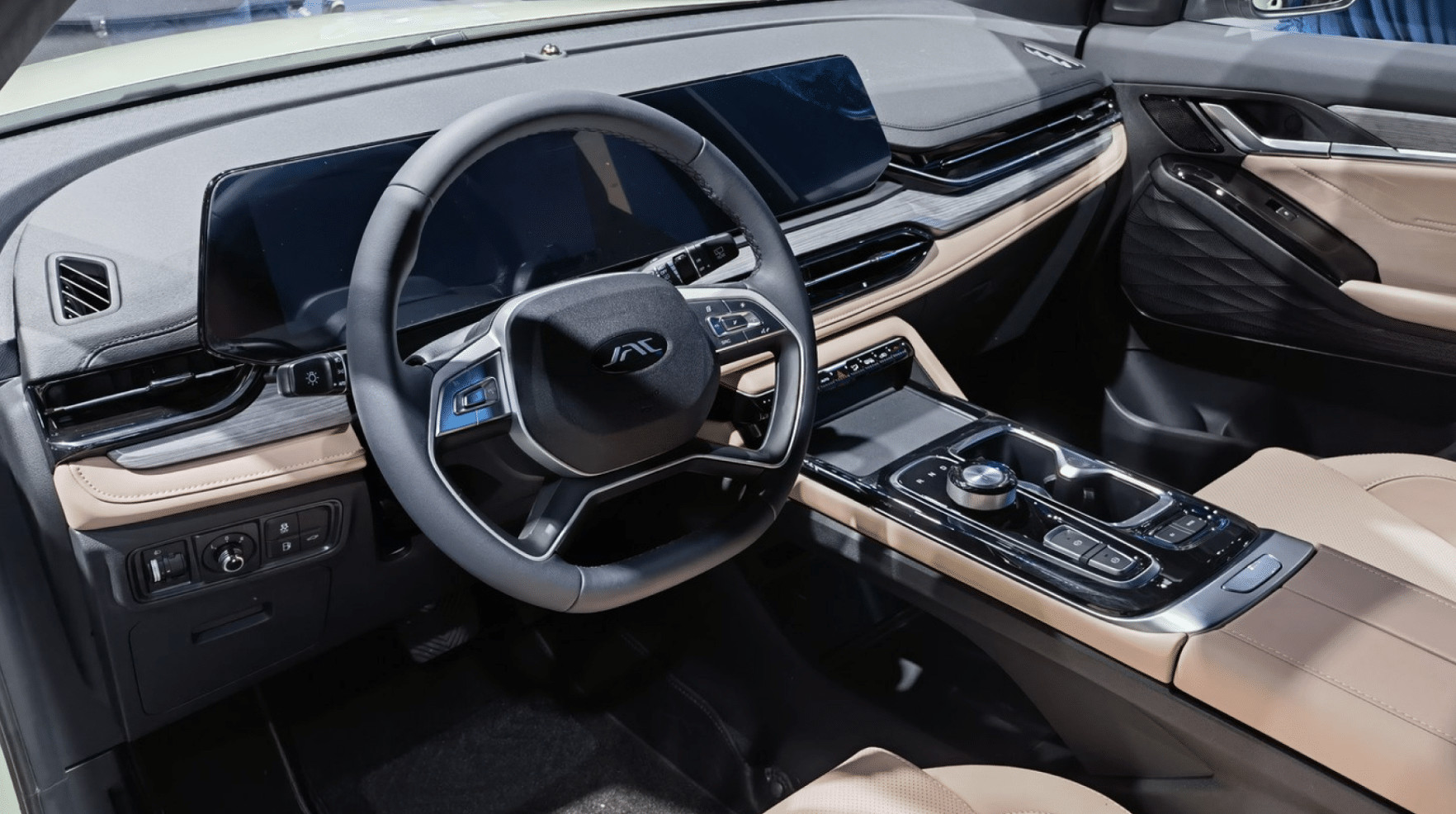 JAC QX PHEV SUV Plug In Hybrid Electric Car With 1300km Range