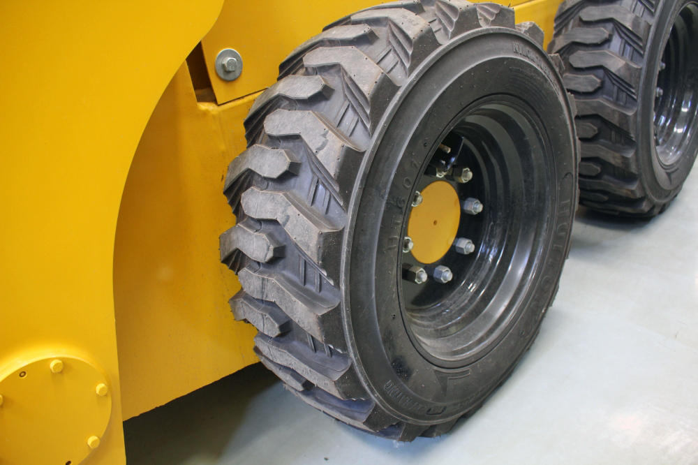 Mini Skid Steer Backhoe Loader Excavator 3420*1740*2140mm 2700 Kg